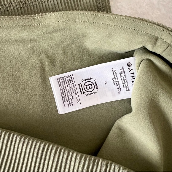 NWOT Athleta Elation Rib Crop Flare Size Plus 1X Eucalyptus Olive Leggings Pants - Picture 7 of 10